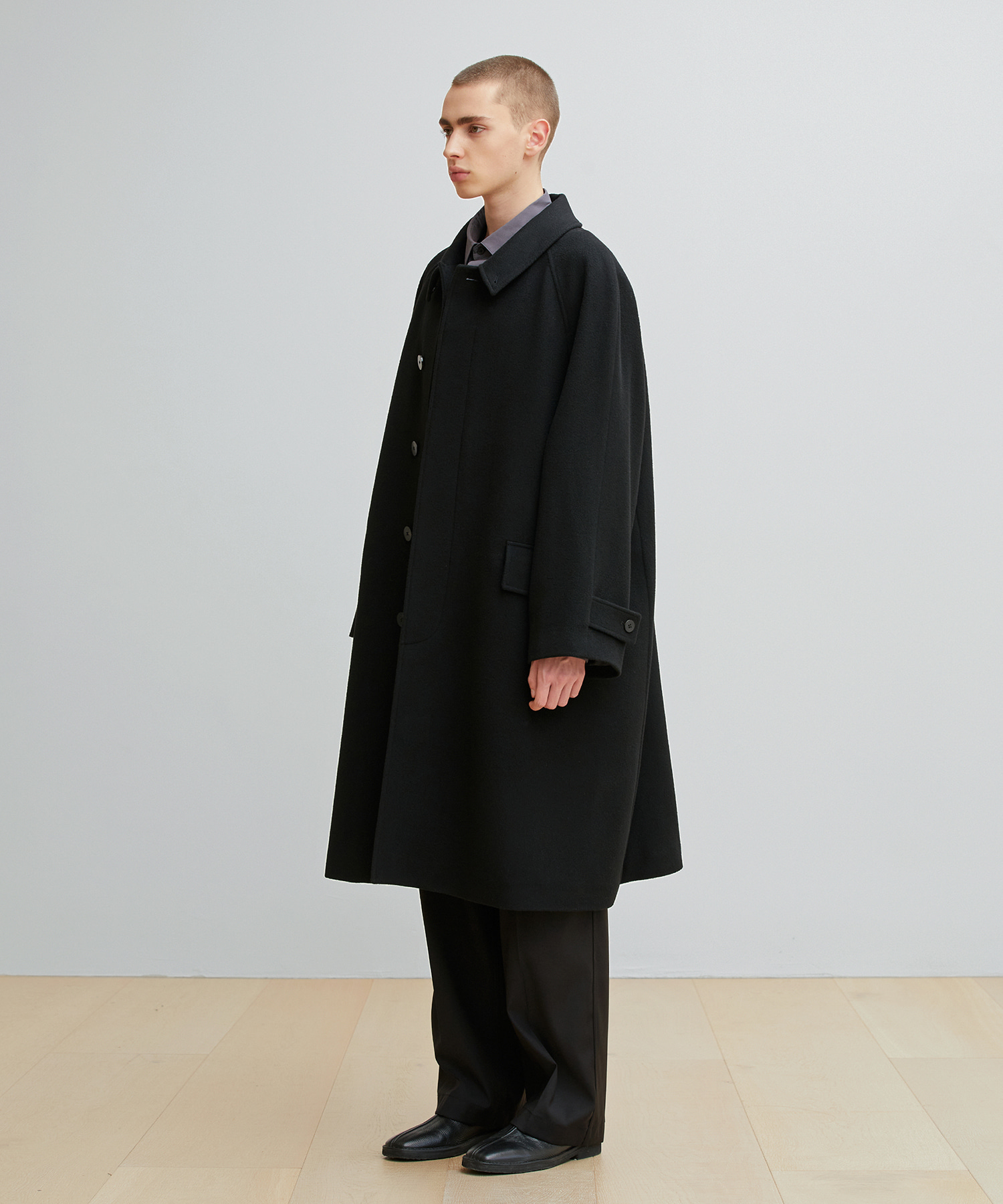 22AW Ample Cashmere Balmacaan Coat (Black)